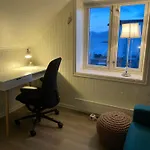 Koselig Hus Nært Havet I Lofoten, Feriehus