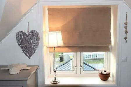 Holiday home Koselig Hus Naert Havet I Lofoten, *