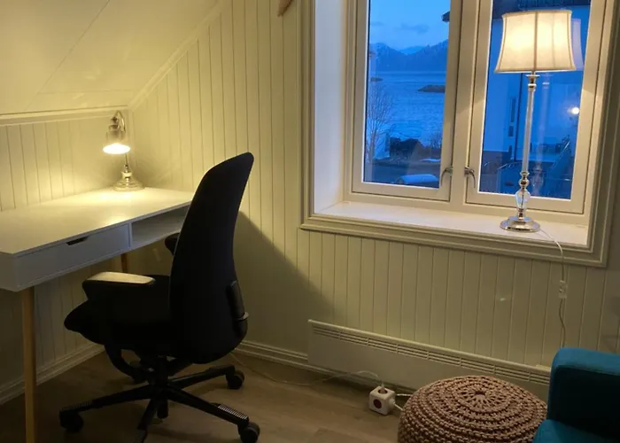 Koselig Hus Naert Havet I Lofoten, Semesterbostad